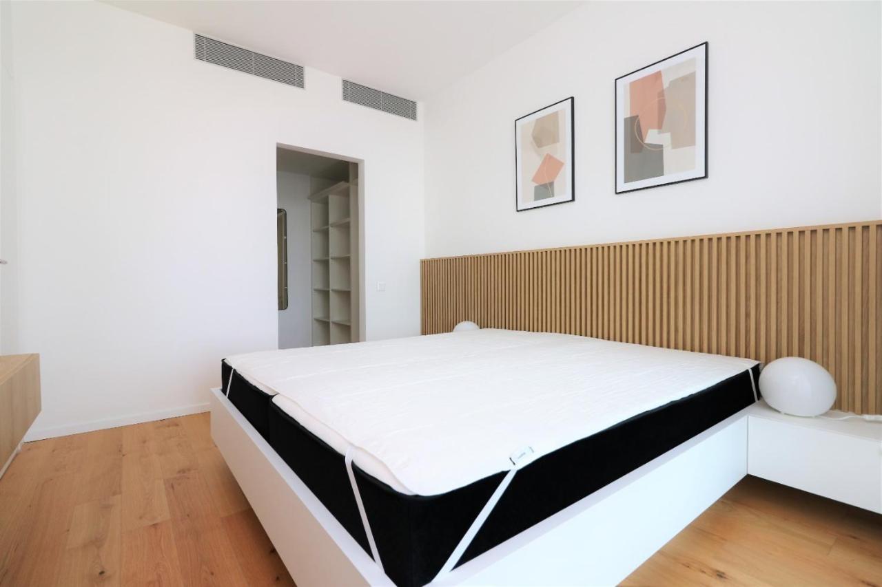 Sky Park New 1-Bedroom Apartment Bratislava Eksteriør billede